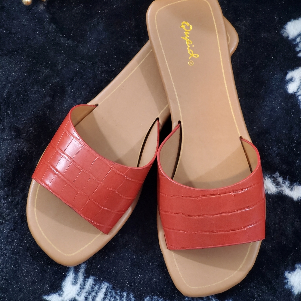 Crocodile Print Sandal - Picture 8 of 8